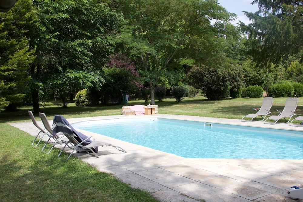 Gite Le Parc Outdoor Pool