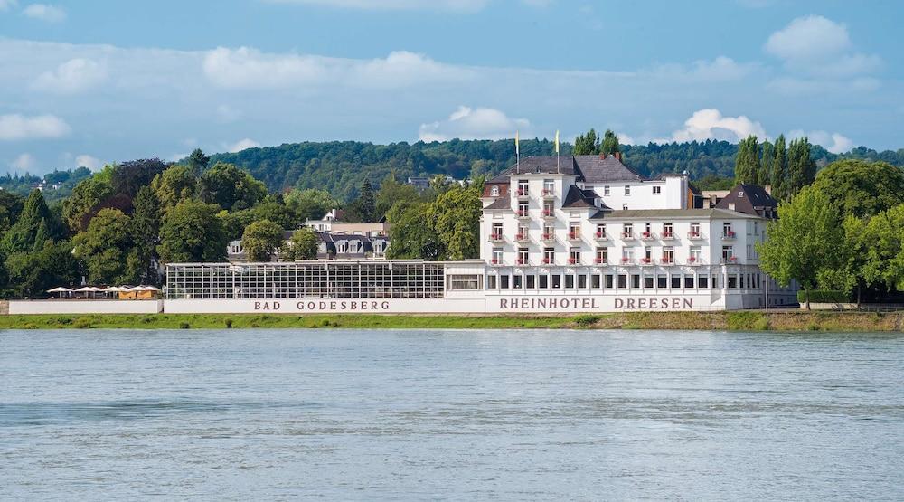 راين هوتل دريسين