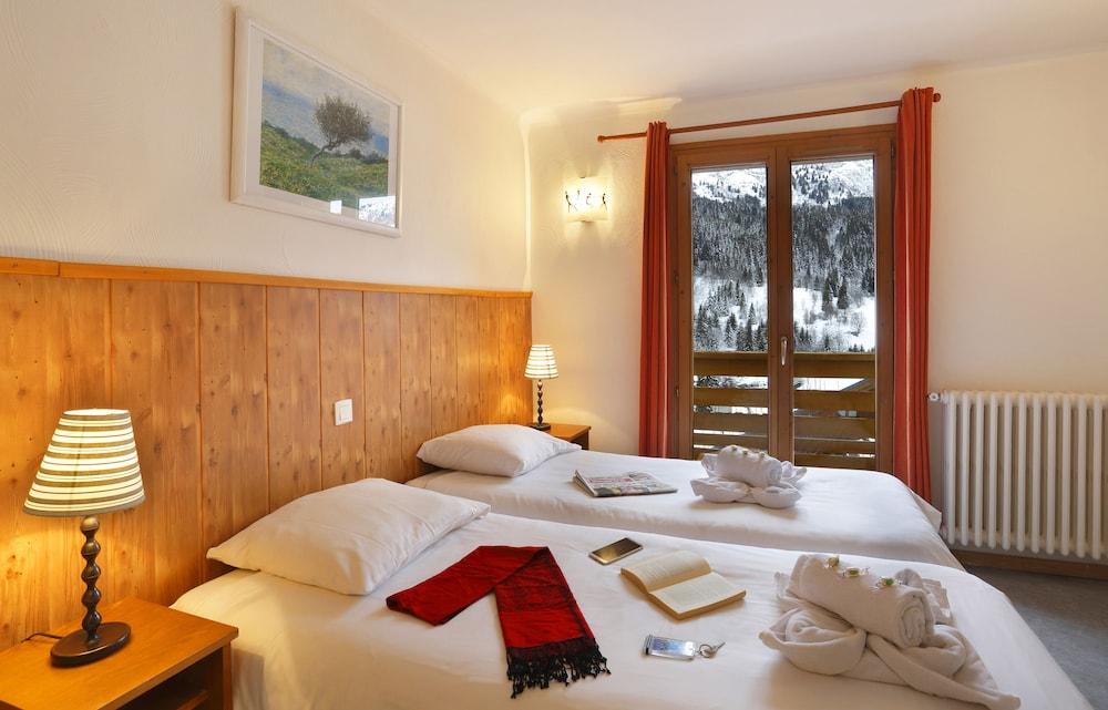 أوتل إليوفا لو جينيبي غرفة