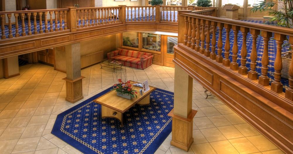 دال هيل هوتل آند جولف كلوب منطقة الاستقبال