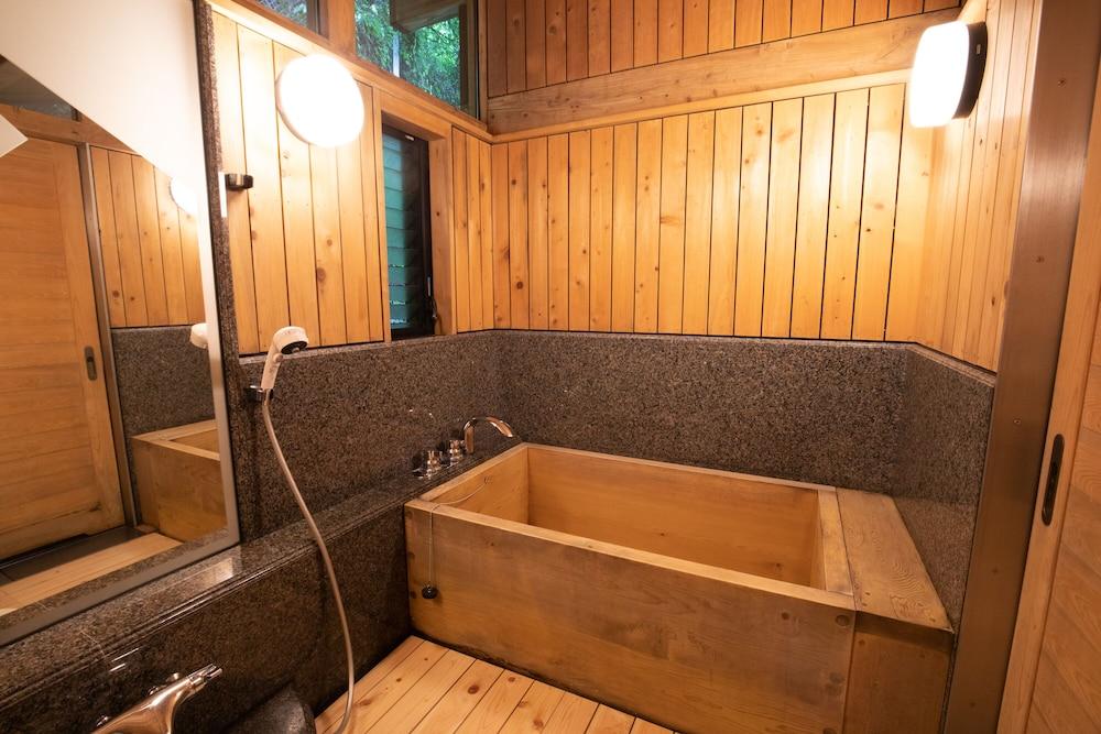 Nakatsukeikoku Yunomori Bathroom