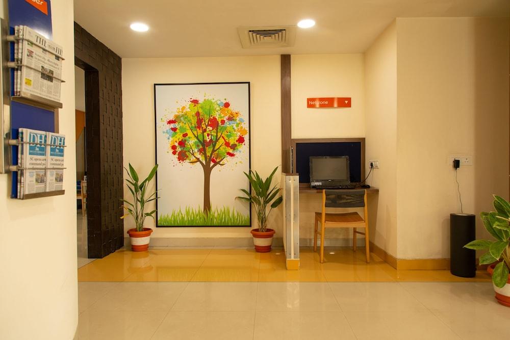 Ginger Vapi Interior Entrance