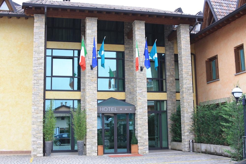 أوتل سولي فرانشاكورتا