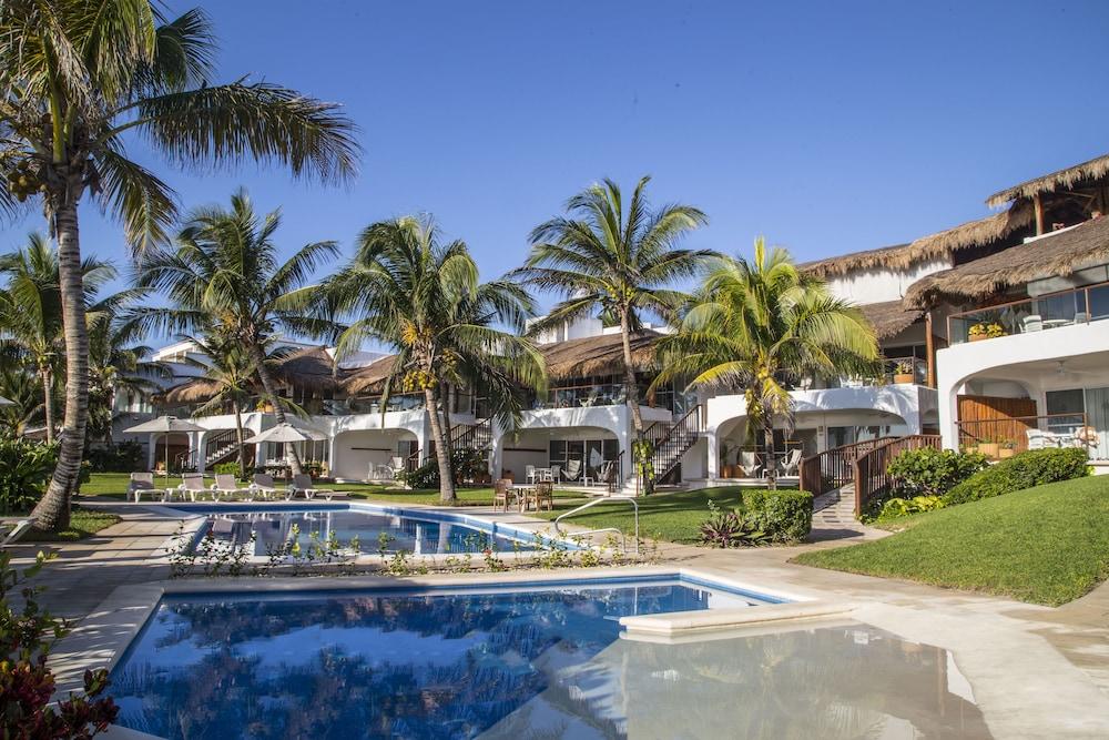 لاس فيلاز أكيومال 2 بي 18 باي سكاي رن زحليقة مائية