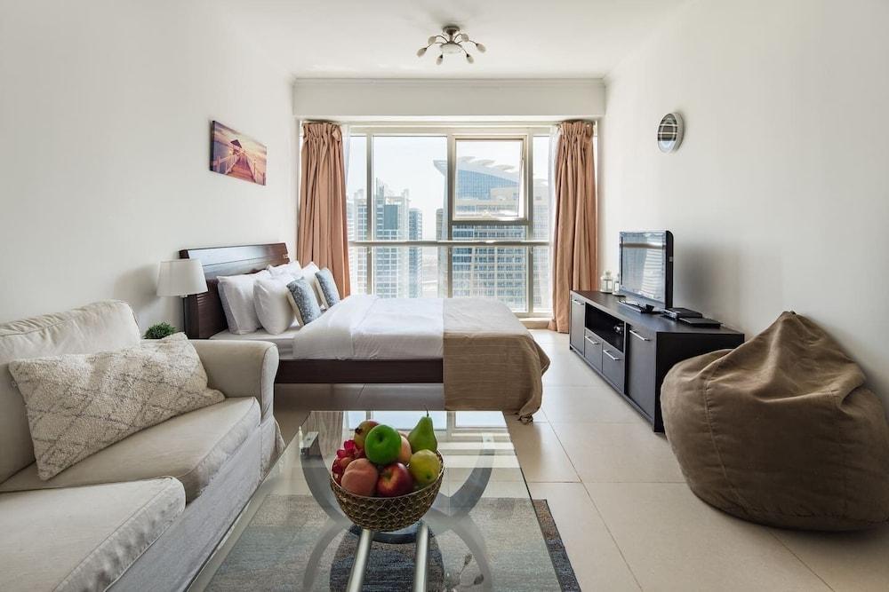 Spacious Studio in Heart of JLT Featured Image
