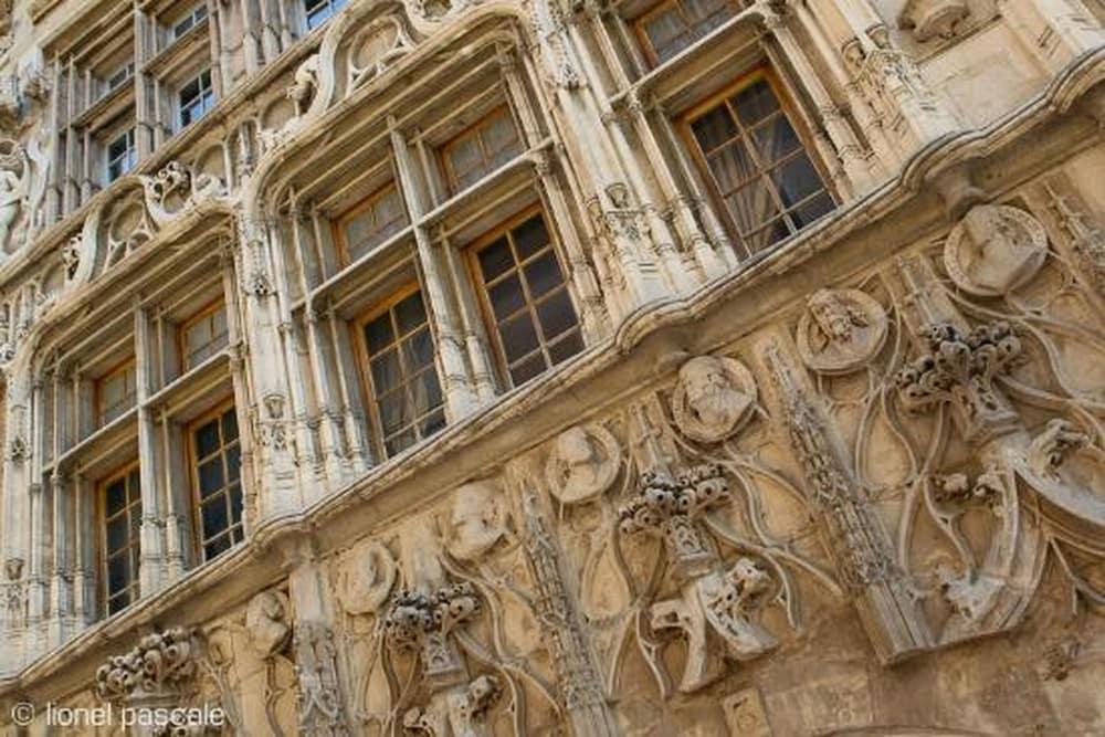 إيبيس ستايلز رومان فالينس جار تي جي في المنطقة الخارجية