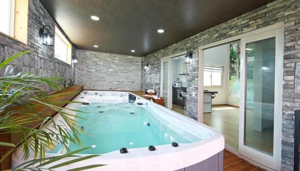 جيونجو سيلامازيل بنزيون وان حمّام سباحة خاص