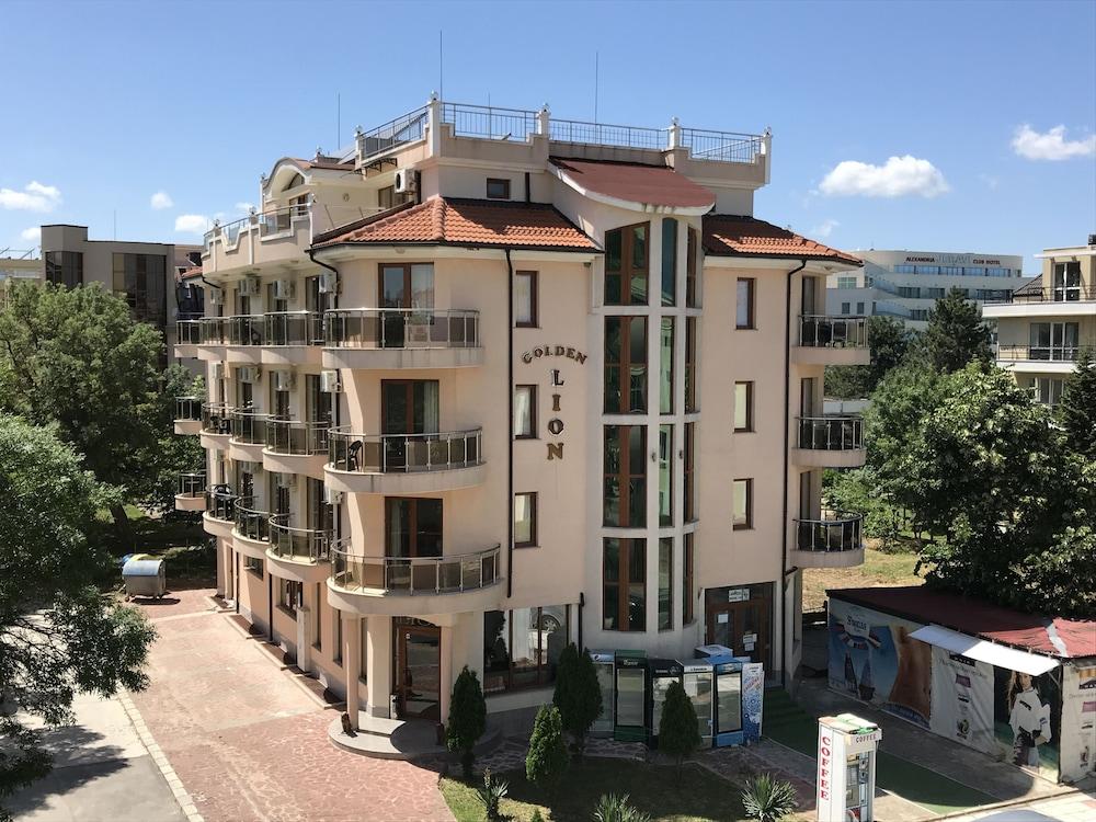 هوتل جولدن لايون الصورة الأساسية