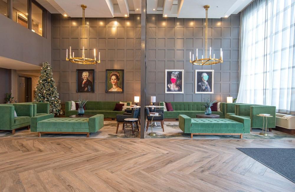 ساند مان سيجنيتشر أوتاوا أيربورت هوتل منطقة الانتظار في الردهة