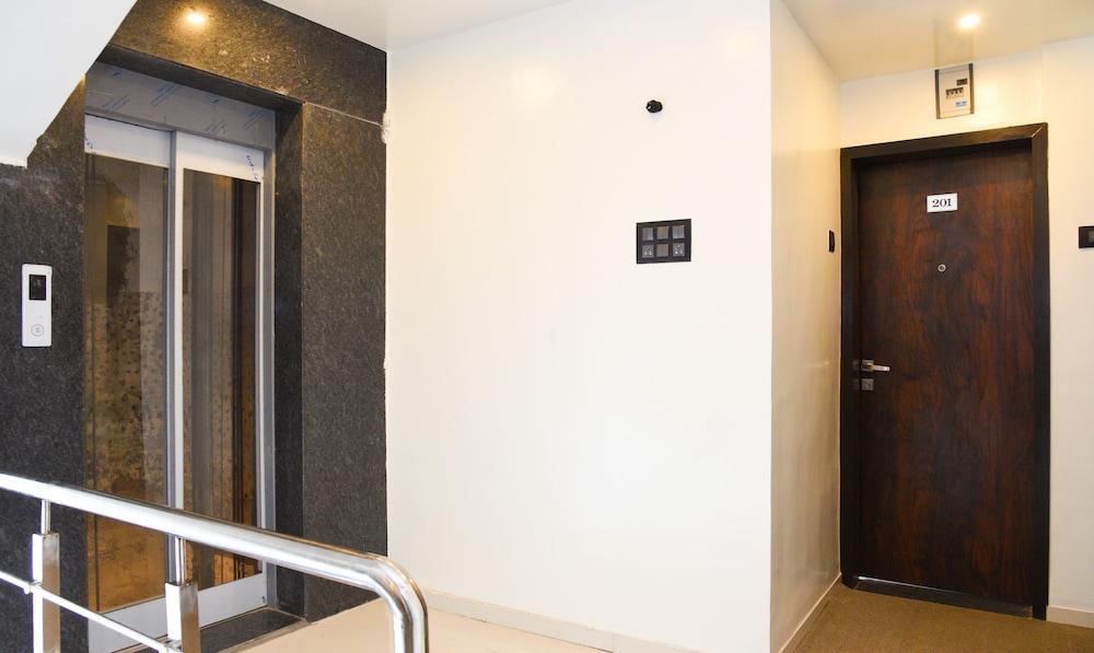 Treebo Malhaar Regency Lobby