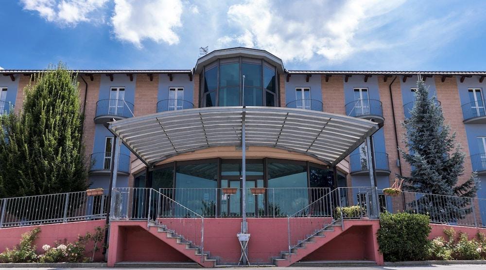 بي في إتش هوتل