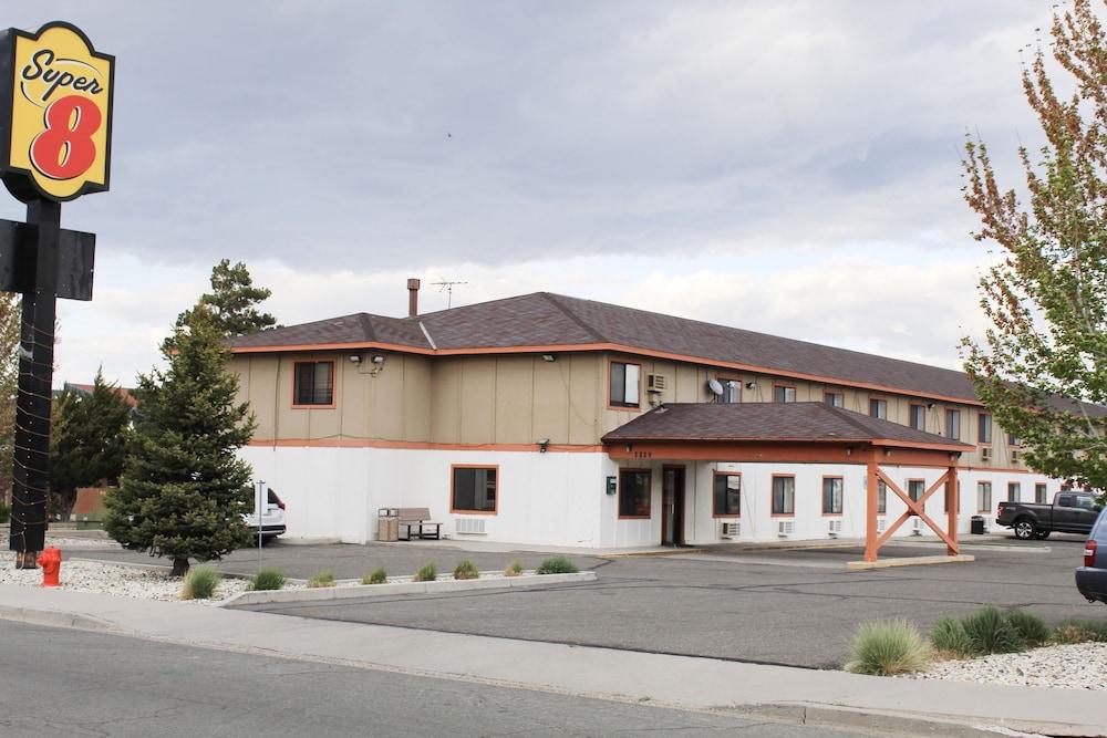 سوبر 8 باي ويندام كارسون سيتي/ليك تاهو المنطقة الخارجية