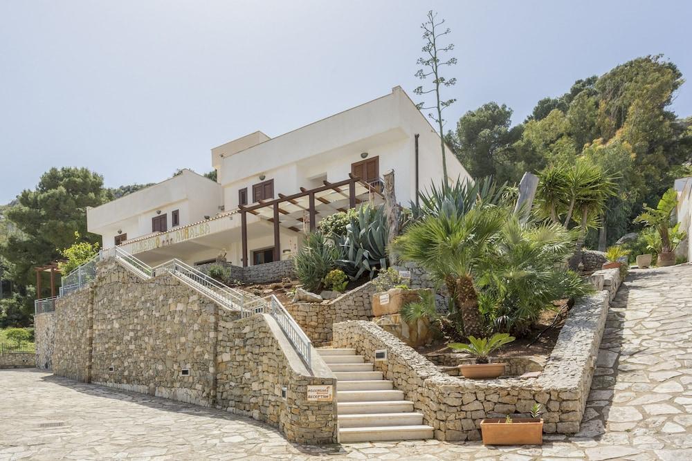 Albergo Auralba Exterior