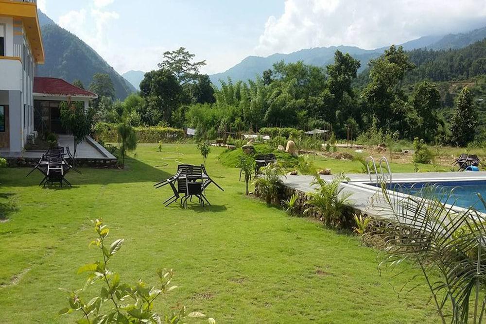 Siddhartha Riverside Resort Property Grounds