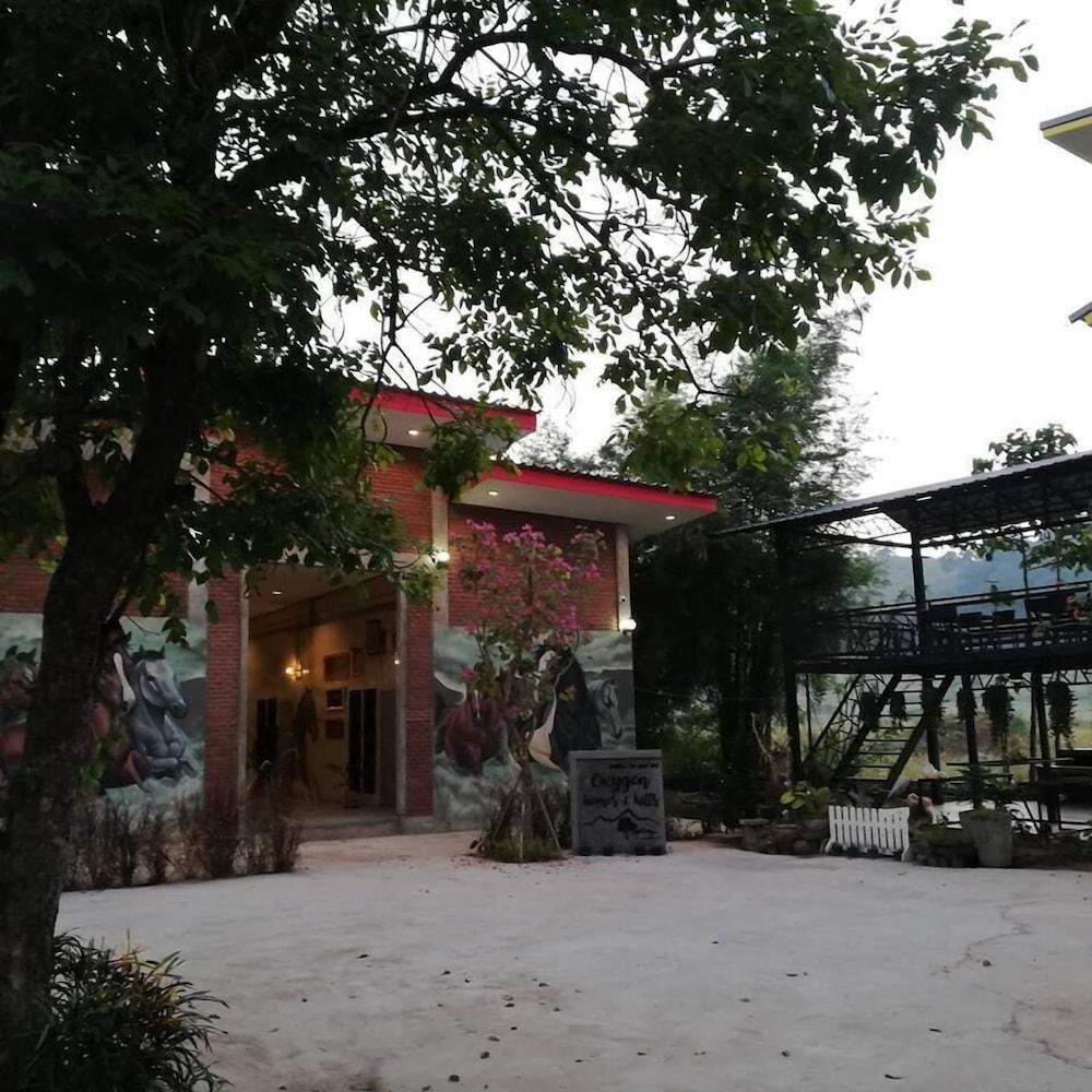 أوكسيجين هومز آند هيلز المنطقة المحيطة بالمنشأة