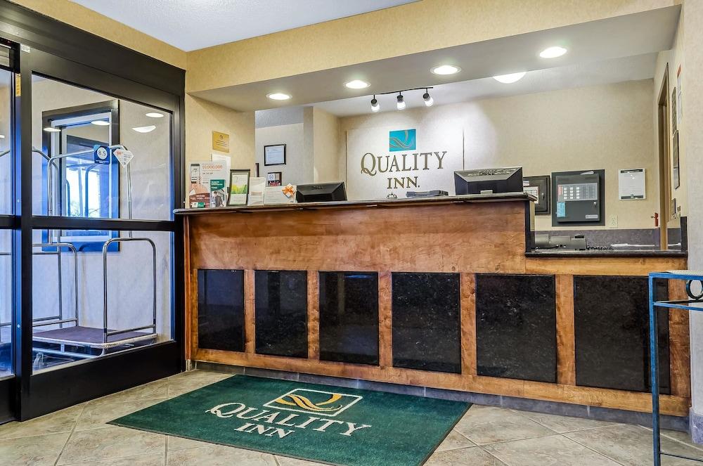 Quality Inn Ruston Lobby