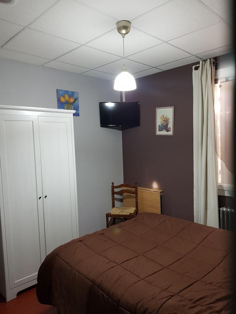 Le Chemin Neuf Room