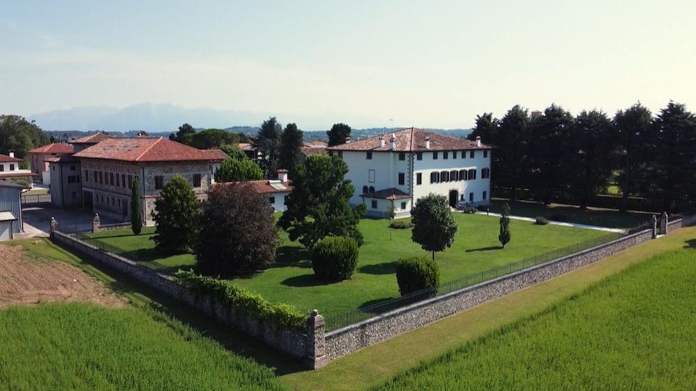 فيلا مينيني بد آند بريكفاست المنطقة الخارجية