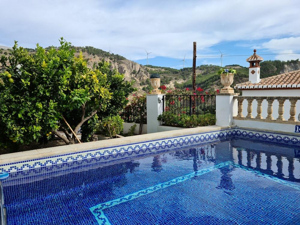 كاسا رورال بارادور ديل سيلو حمام سباحة مكشوف