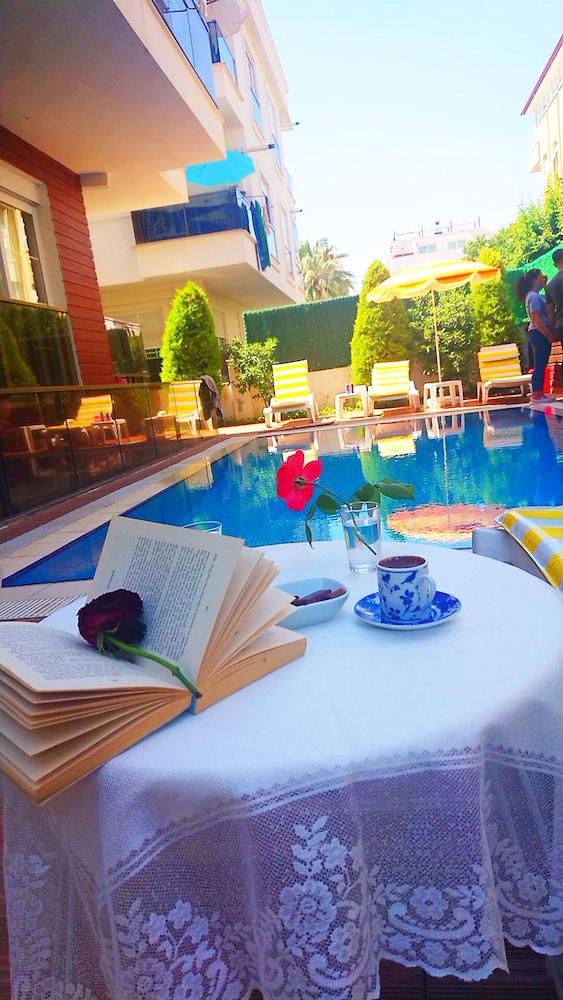 Aspendos Suites Exterior