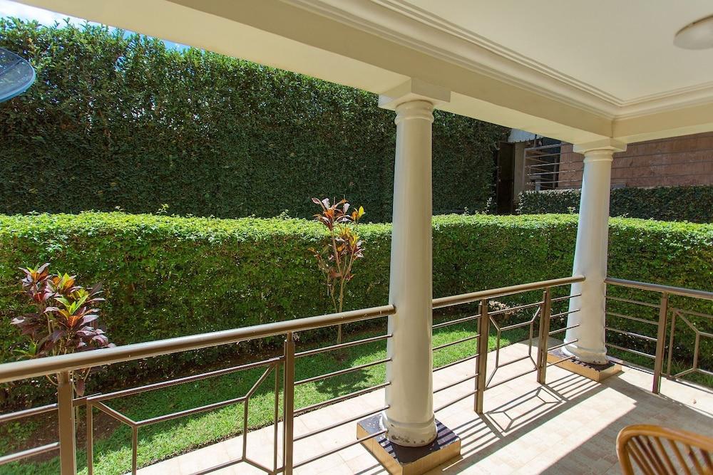 ذا كونتري إن هوتل