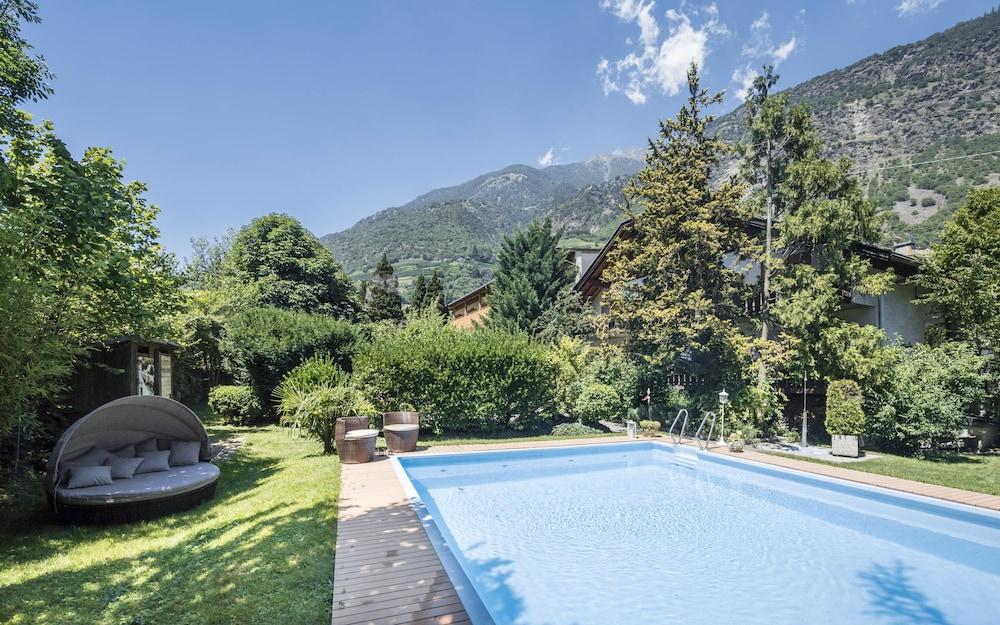 لاند هاوس موندشاين