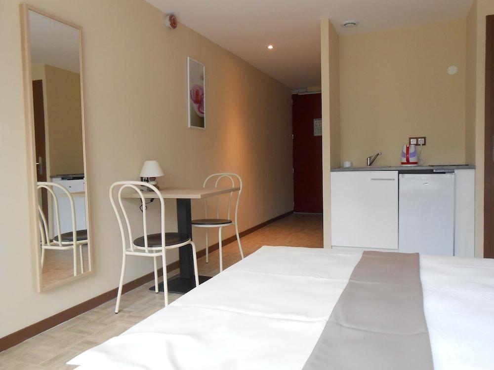 هوتل لا بوز غرفة