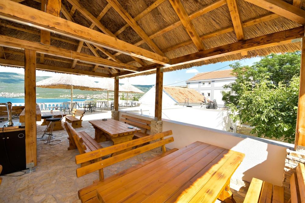 Apartmani Robi i Kristina