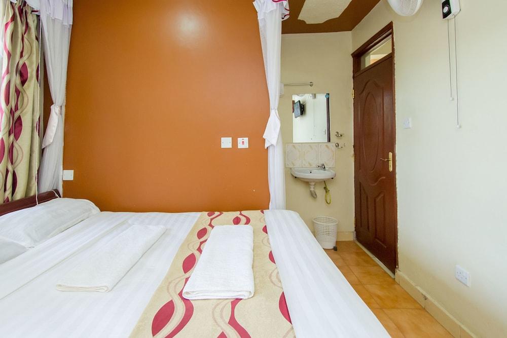 Homeland Hotel