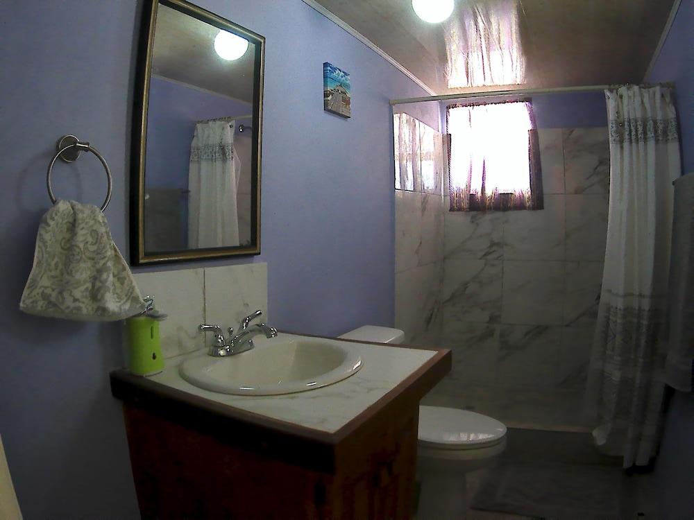Jem Gems Bathroom