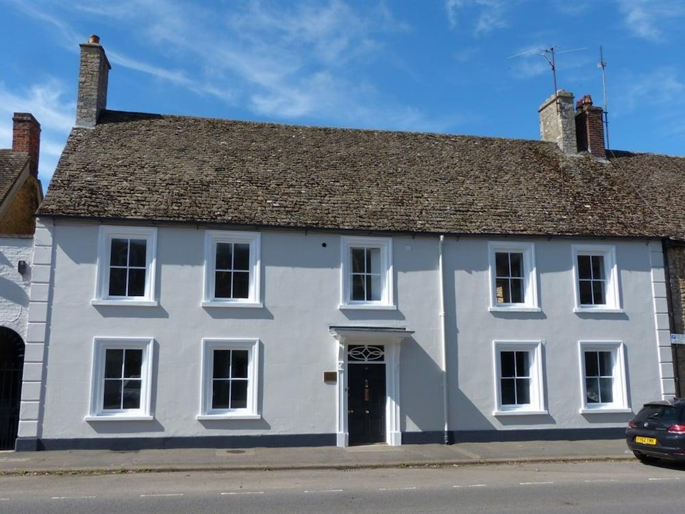 بيد آند بريكفاست آت ويتني هاوس المنطقة الخارجية