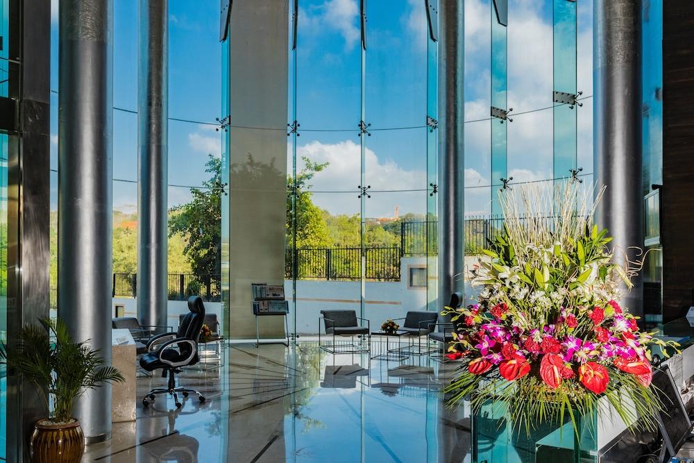 رامادا باي ويندام بواي هوتل آند كونفينشن سنتر أخرى