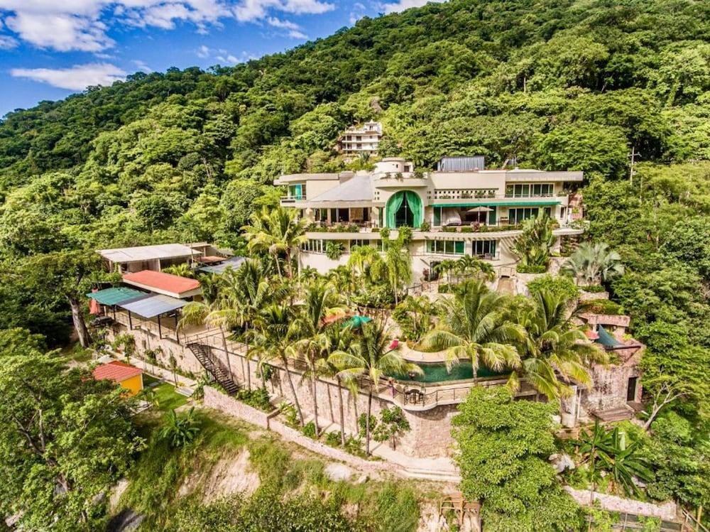Villa Armonia Luxury Suites
