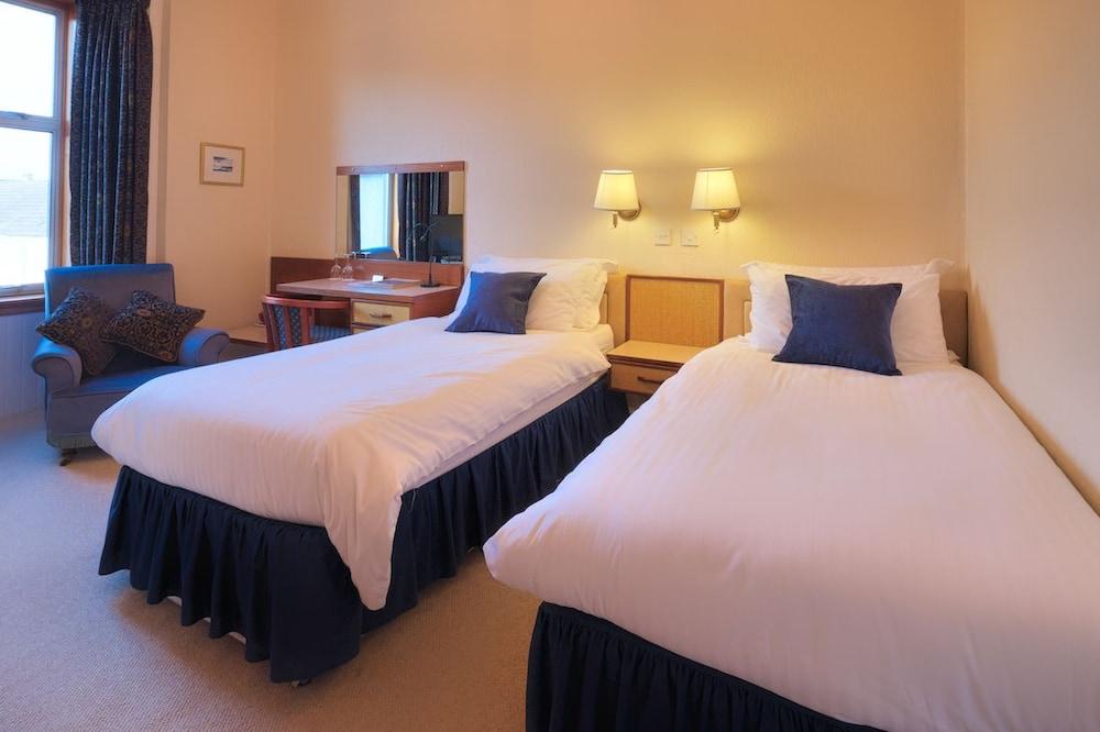 Cedars Guest House Room