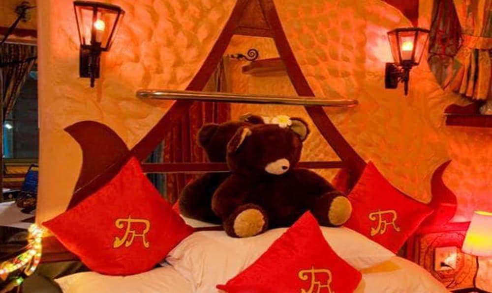 بنتهاوس هوتل - للبالغين فقط أخرى