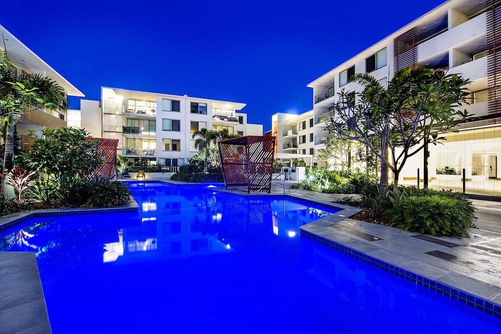 ووتر فورد برايفت أبارتمنتس حمام سباحة مكشوف