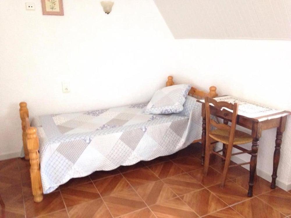 دومين دو بيش مورتير غرفة