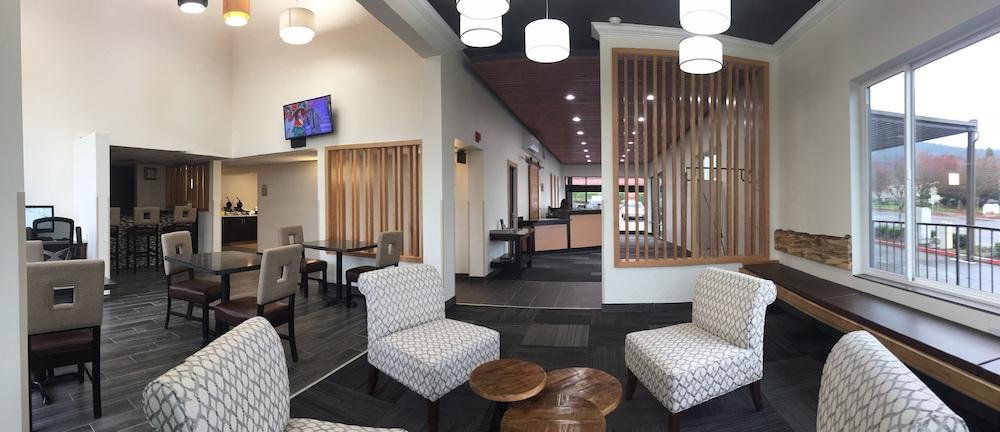 كواليتي إن آند سويتس كلاكاماس - بورتلاند