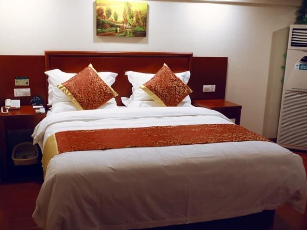 جرين تري إن هيزي مودان رود بص تيرمينال ستيشن إكسبرس هوتل