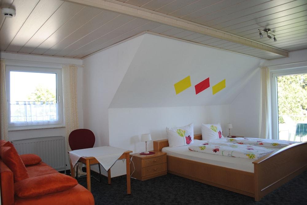 لاندجاستهوف جروس