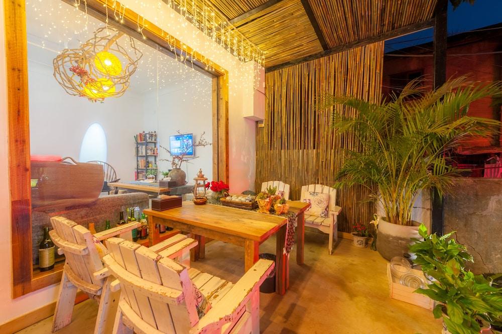 سبرينج فلاورز بلوسومينج هوتل منطقة الجلوس في الردهة