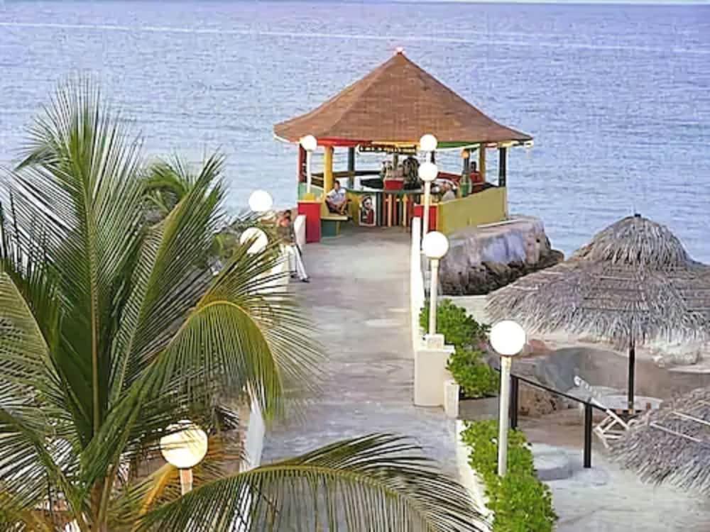 كلوب أمبيانس - للبالغين فقط - شامل جميع الخدمات المنطقة المحيطة بالمنشأة