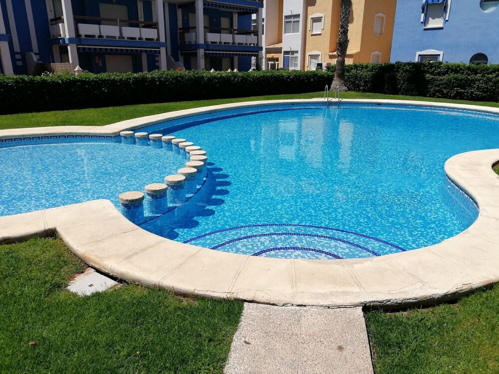 ديلفين ب بيلان فيي 2 ٔي ب تا 6 زحليقة مائية