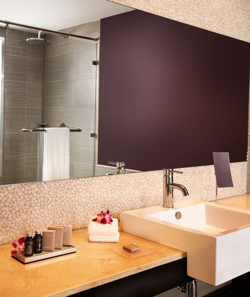 هارد روك هوتل بنما ميجابوليس أخرى