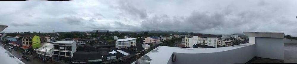 ذا وايت بيرل هوتل منظر من الجو