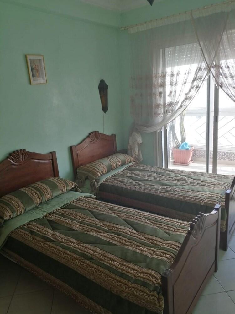 شقة مفروشة جيدا في وسط المدينة غرفة