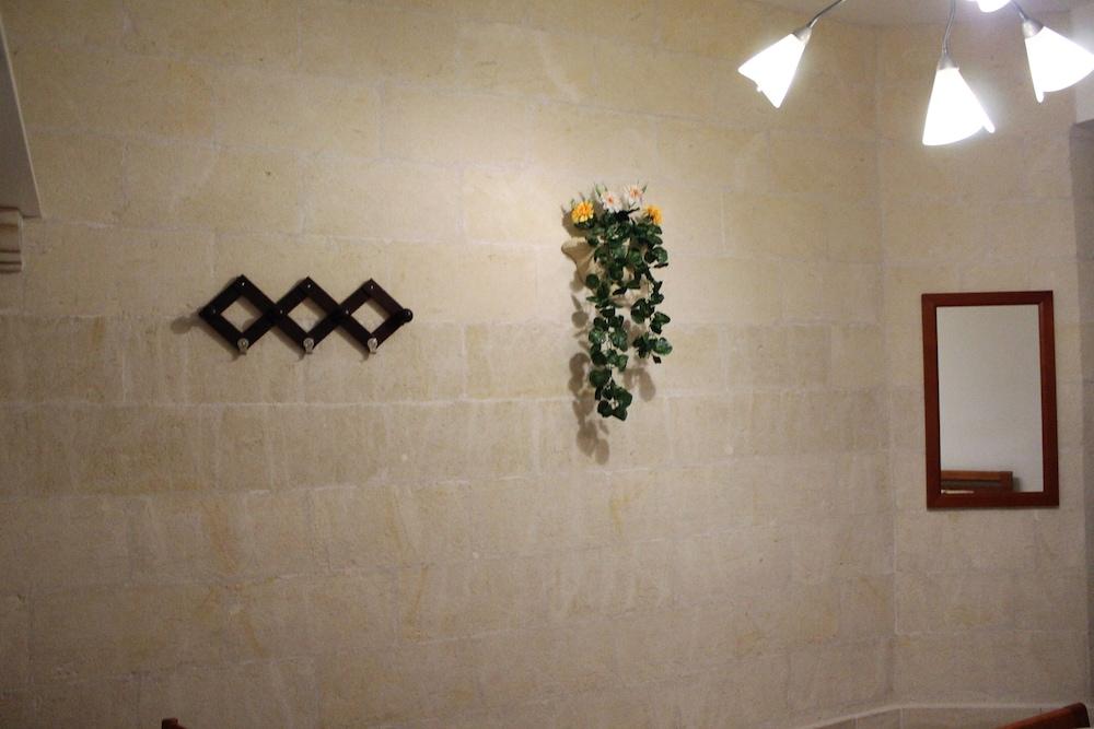 إل سولي دي بوجليا بد آند بريكفاست غرفة