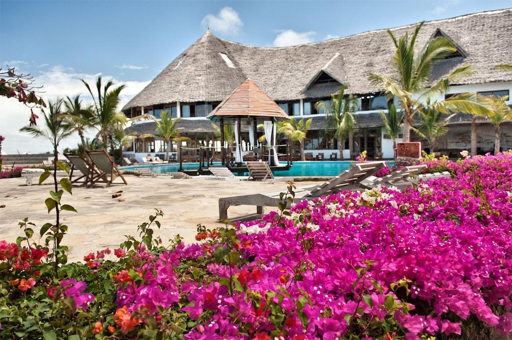Jacaranda Beach Resort Exterior