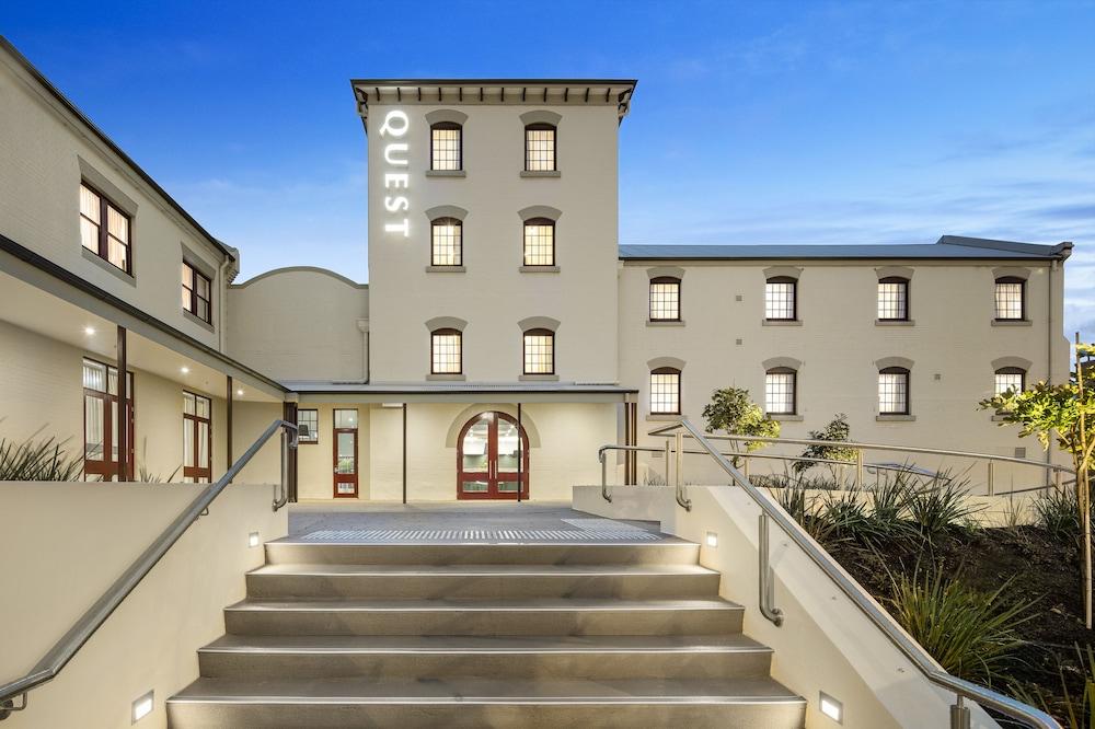 كويست نيوكاسل ويست