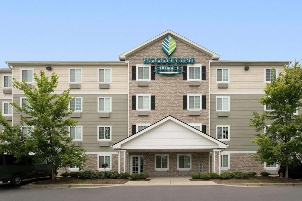 WoodSpring Suites Raleigh Apex Exterior